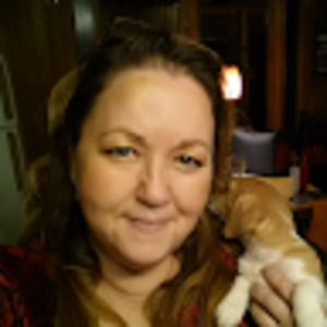 Meet your Posher, Lorie